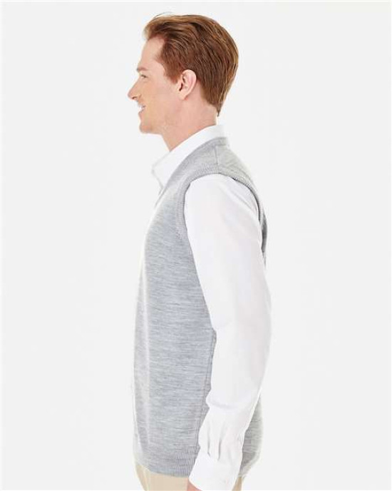 Men's Pilbloc™ V-Neck Sweater Vest